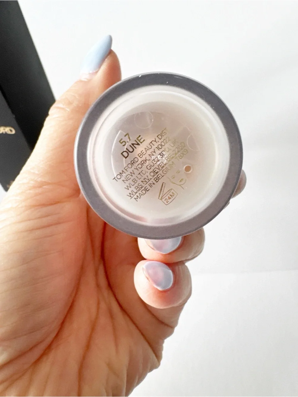 Tom Ford 5.7 Dune Traceless Matte Makeup Foundation